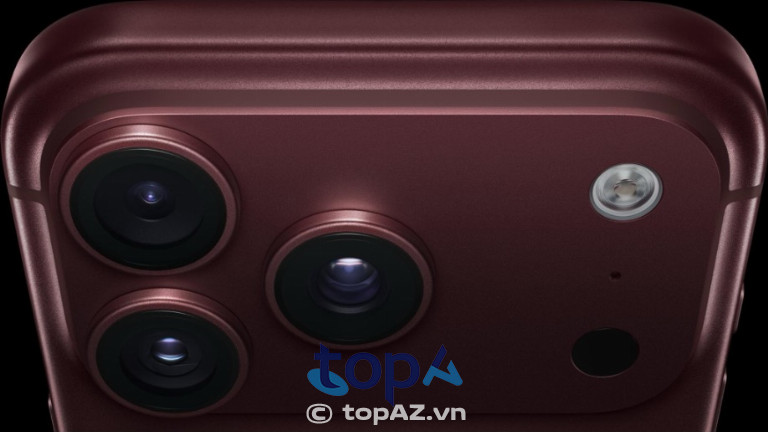 Cụm camera sau của iPhone 18 Pro màu Đỏ Burgundy. Ảnh: Apple