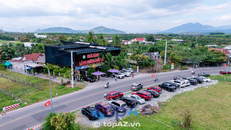 Nhà hàng Làng Nướng Suối Tiên
