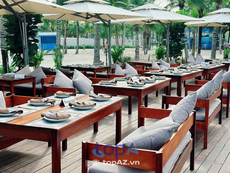 Chill Beach Bar Bãi Cháy Quảng Ninh